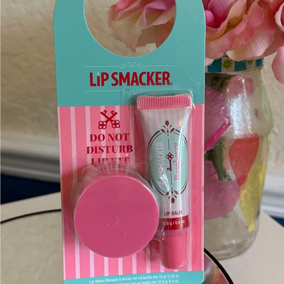 Lip Smacker Do Not Disturb Lip Kit Raspberry NIB Set - Picture 2 of 6